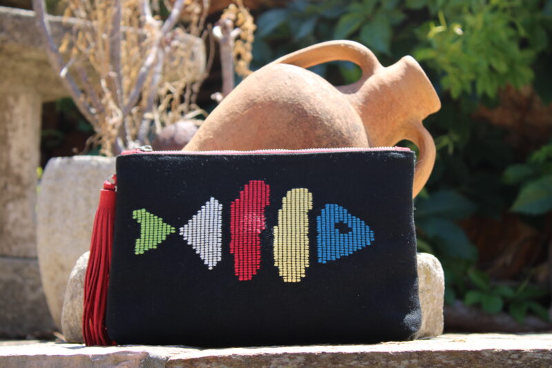 Handloomed envelope fish bag